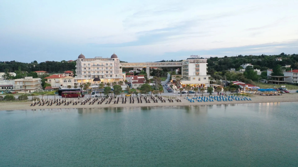 Beach & Waterfront
