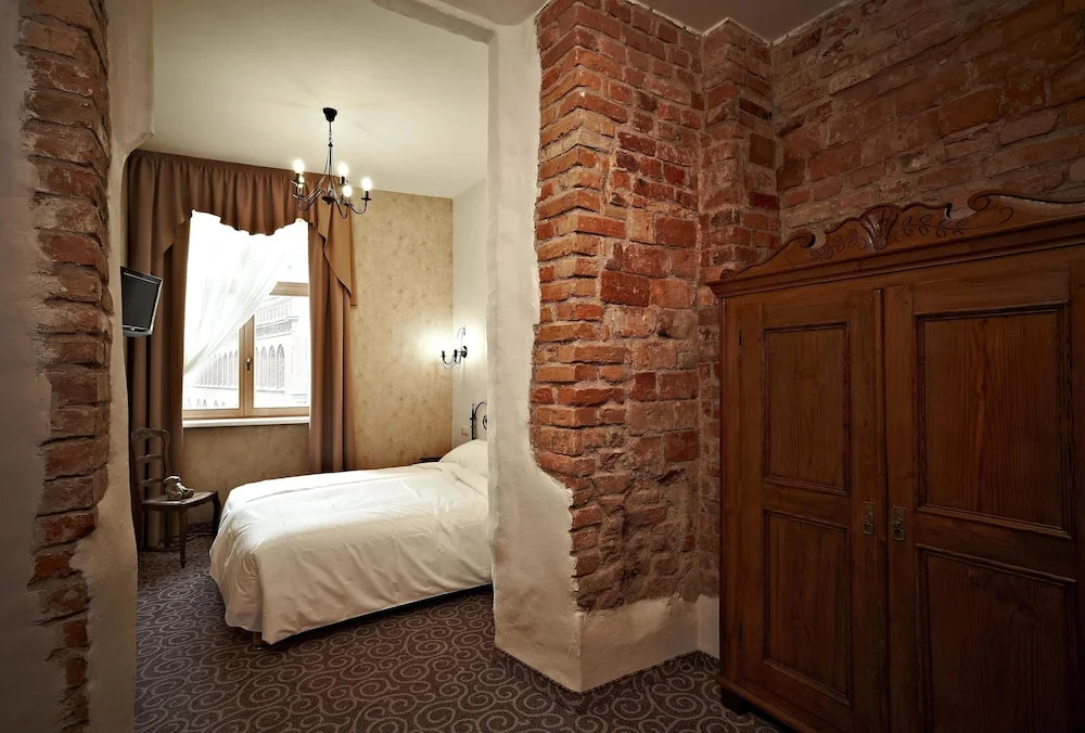Двухместный номер Standard с видом на город двуспальная кровать в Hotel Justus
