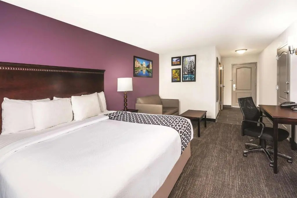 La Quinta Inn & Suites by Wyndham Rome - Chambres