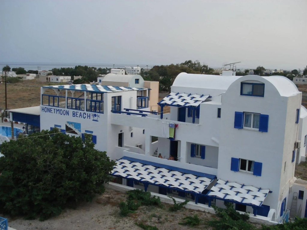 Honeymoon Beach Studios