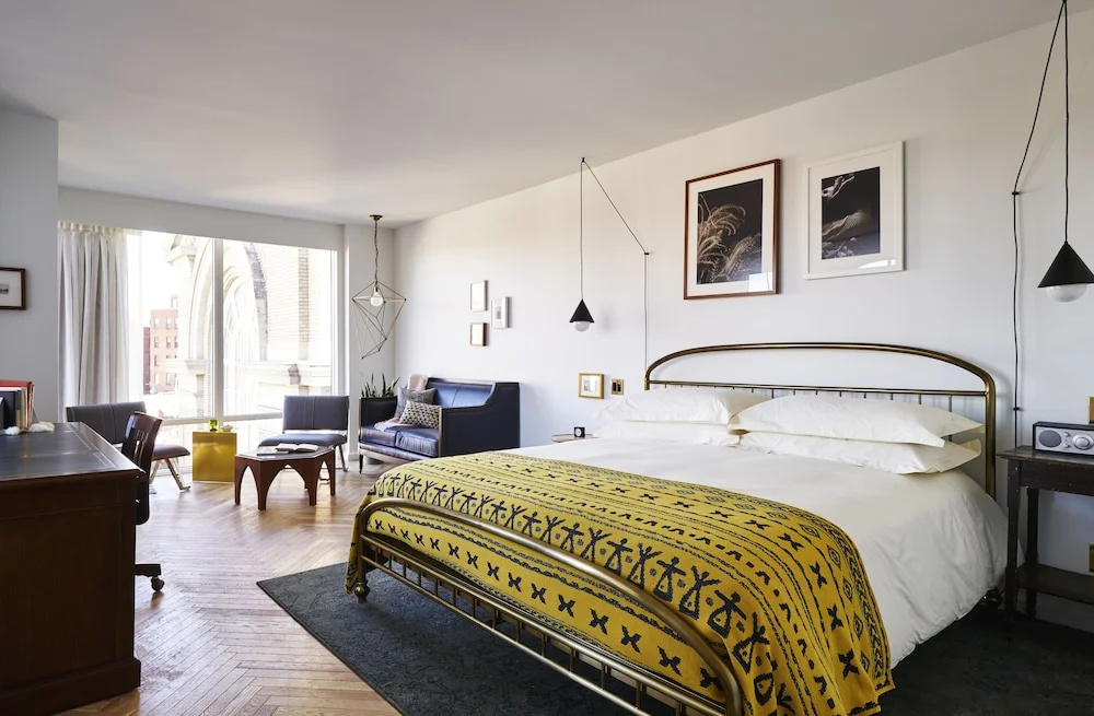 Double Studio (full double bed)