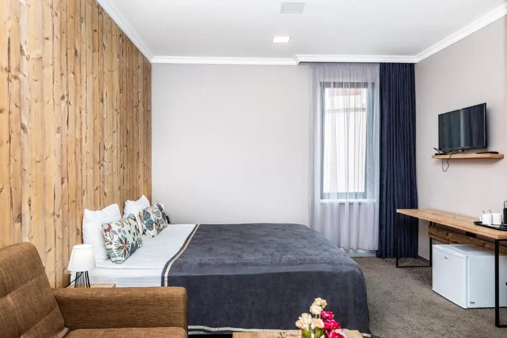Superior Double room (full double bed)