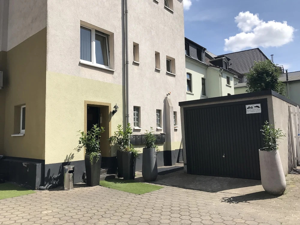 a-domo Apartments Oberhausen - Budget Apartments & Flats - short & longterm - single & grouptravel