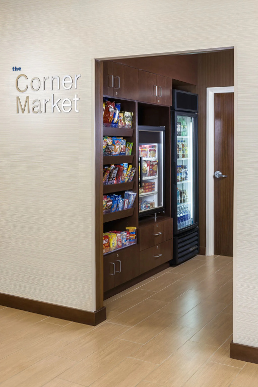 Food & Beverage