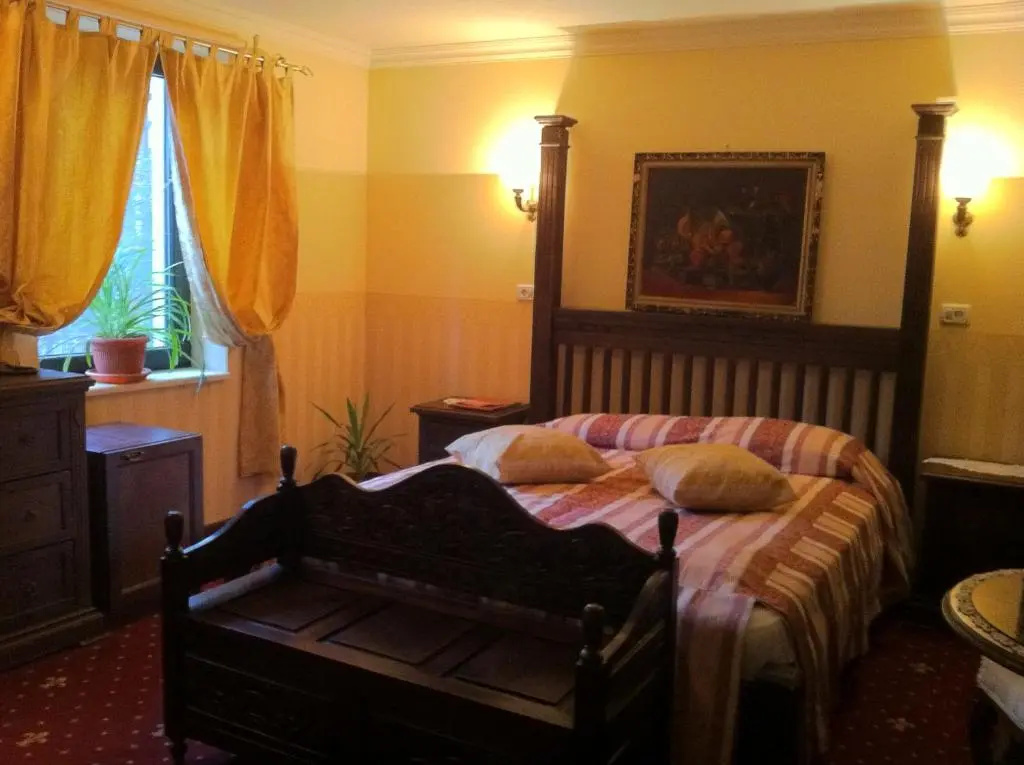 Superior Double room (full double bed)