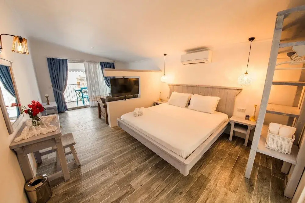 Comfort Suite with balcony and with sea view