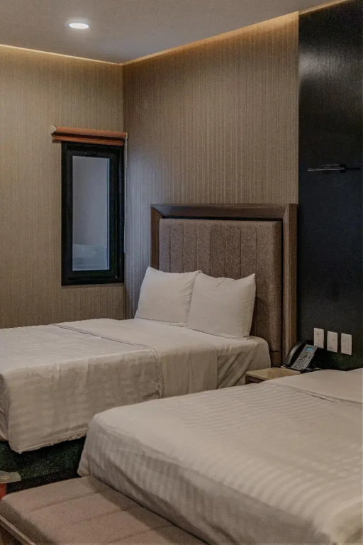Deluxe Double room (full double bed)