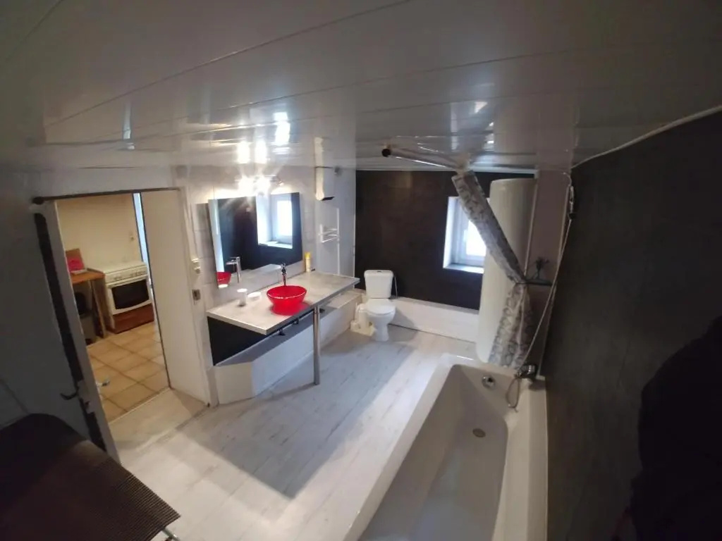 3 Bedrooms Cottage
