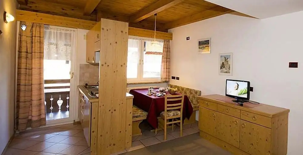 Economy room