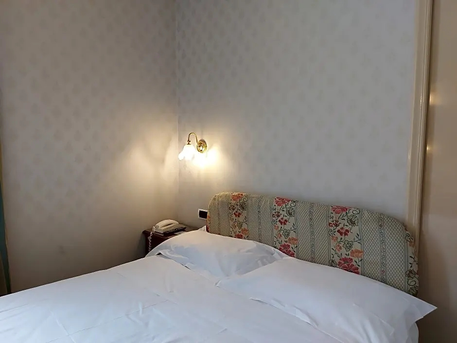 Compact Single room