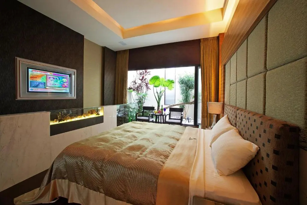 Standard Double room (full double bed)