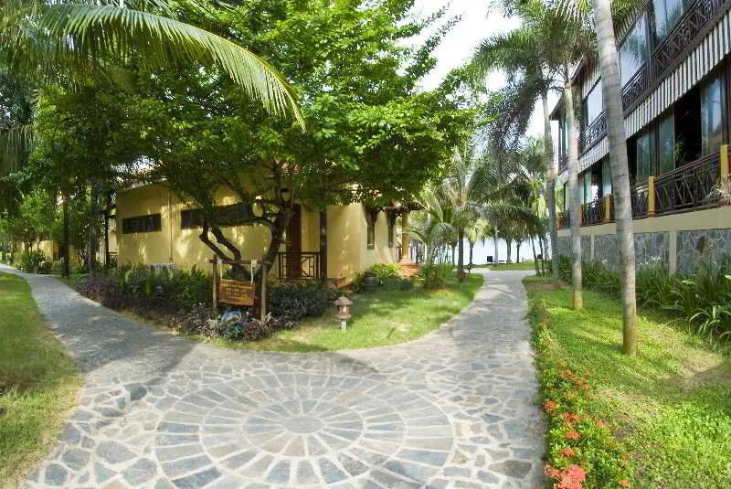 Sandhills Beach Resort & Spa