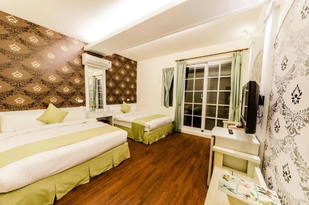 Standard Quadruple room with balcony