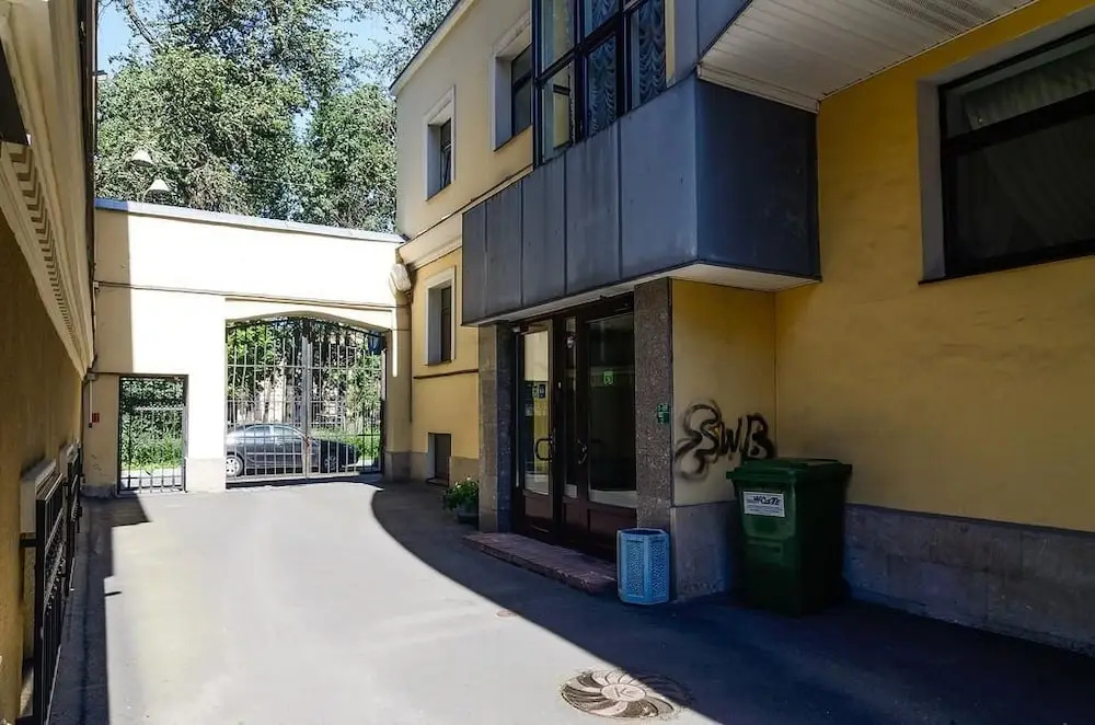 Severnyy Modern Na Konnoy, Mini-otel'