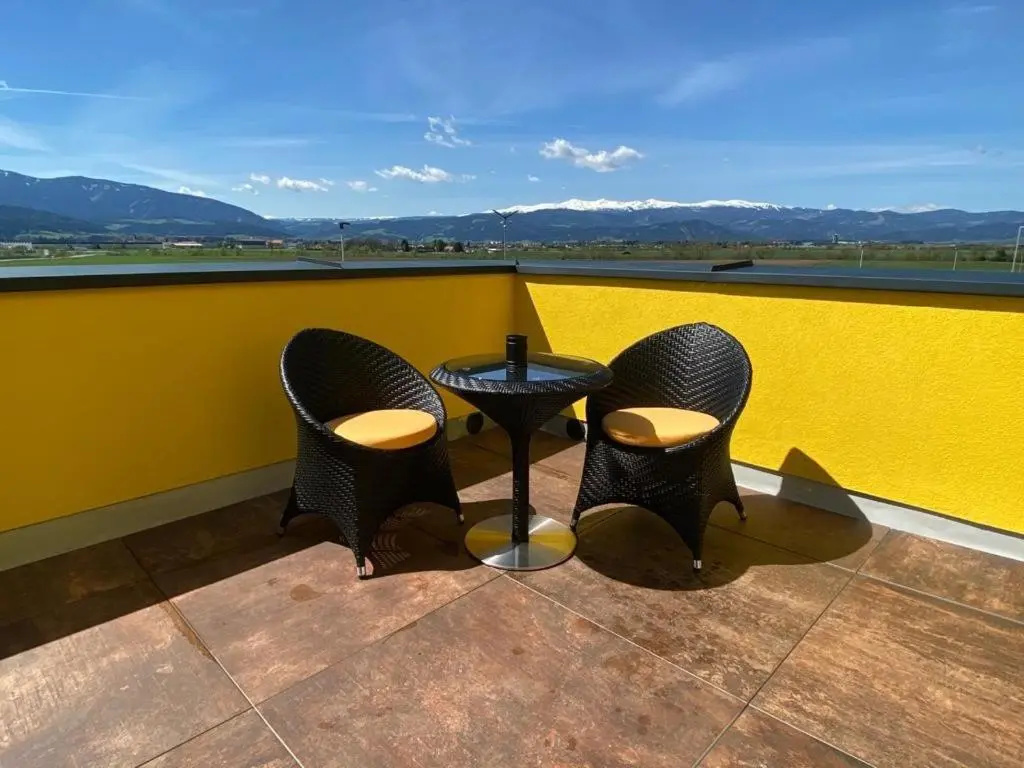 Standard Double room with balcony (full double bed)