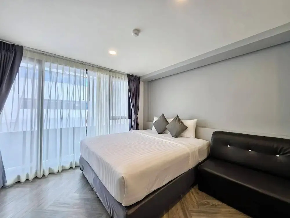 14 Sathorn hotel — фото