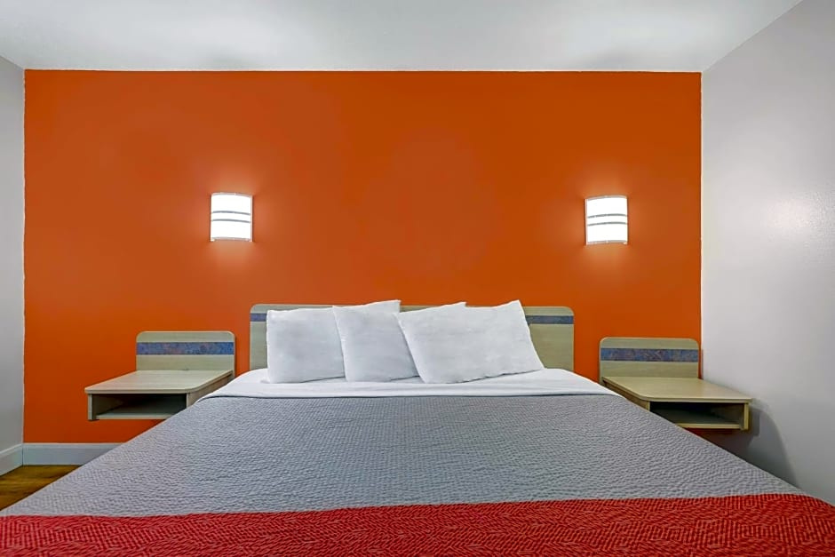 Double Suite (full double bed)
