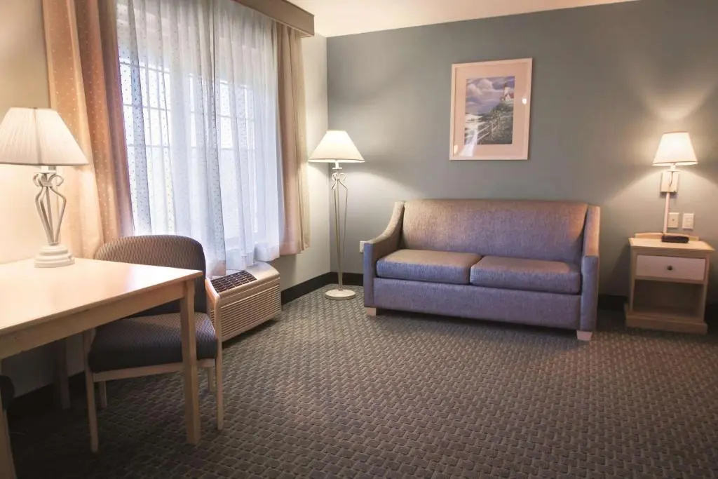 La Quinta Inn & Suites by Wyndham Newport - Chambres
