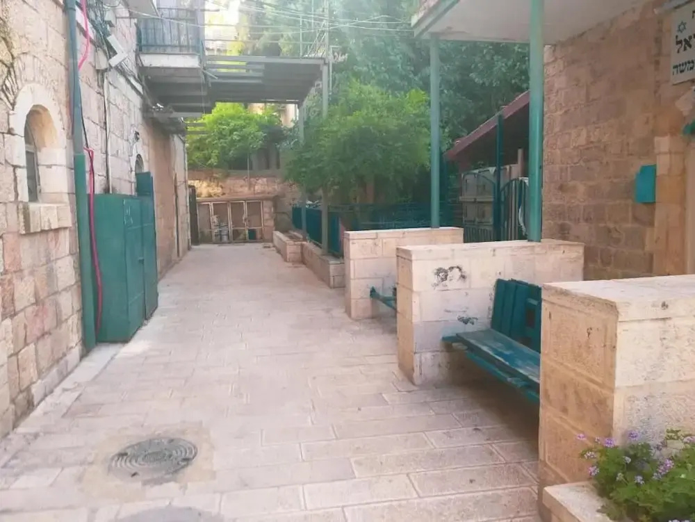 Hotel Near The Kotel