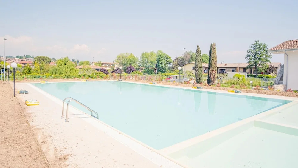 Rosa dei Venti Est in Padenghe sul Garda