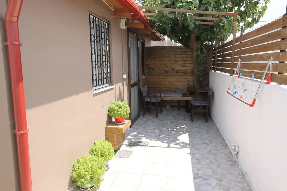 Pikinas Studios near ATH airport