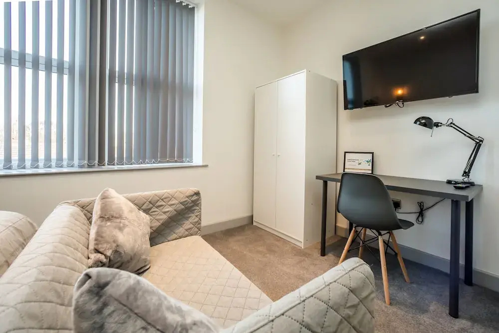 Exquisite Serviced Studio With Private Parking