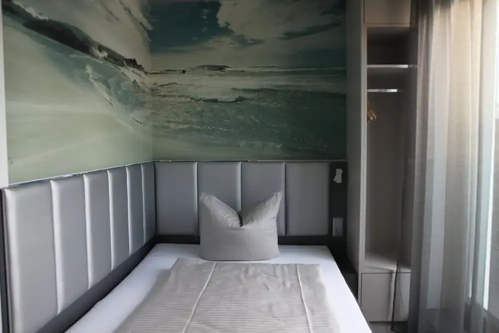 Standard Single room with balcony and with city view
