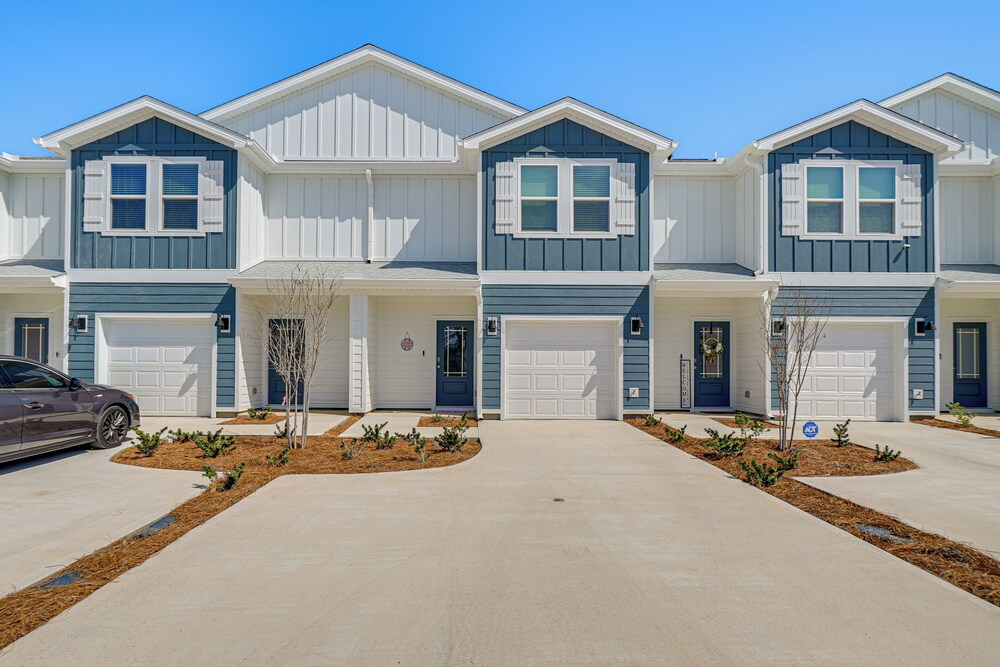 Steps to Sea! Family & Pet-friendly PCB Retreat