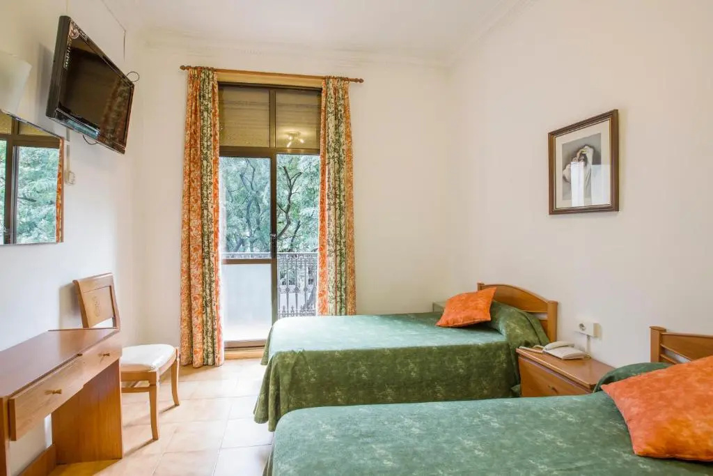 Standard Double room with balcony (twin beds)