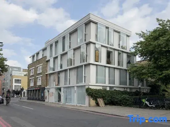 Zone 1 London Sun-Drenched Shoreditch 2 Bedroom Penthouse with Balcony