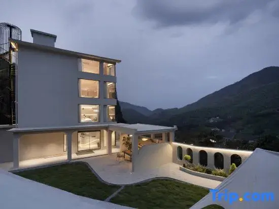 SUNMIT NOOK Misty Wilderness · Mountain Top Beauty Stay (Anji Yunshang Grassland Store)