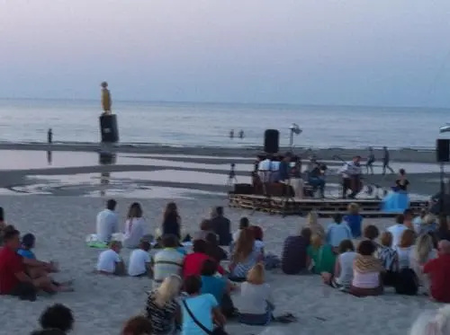 Beach & Waterfront