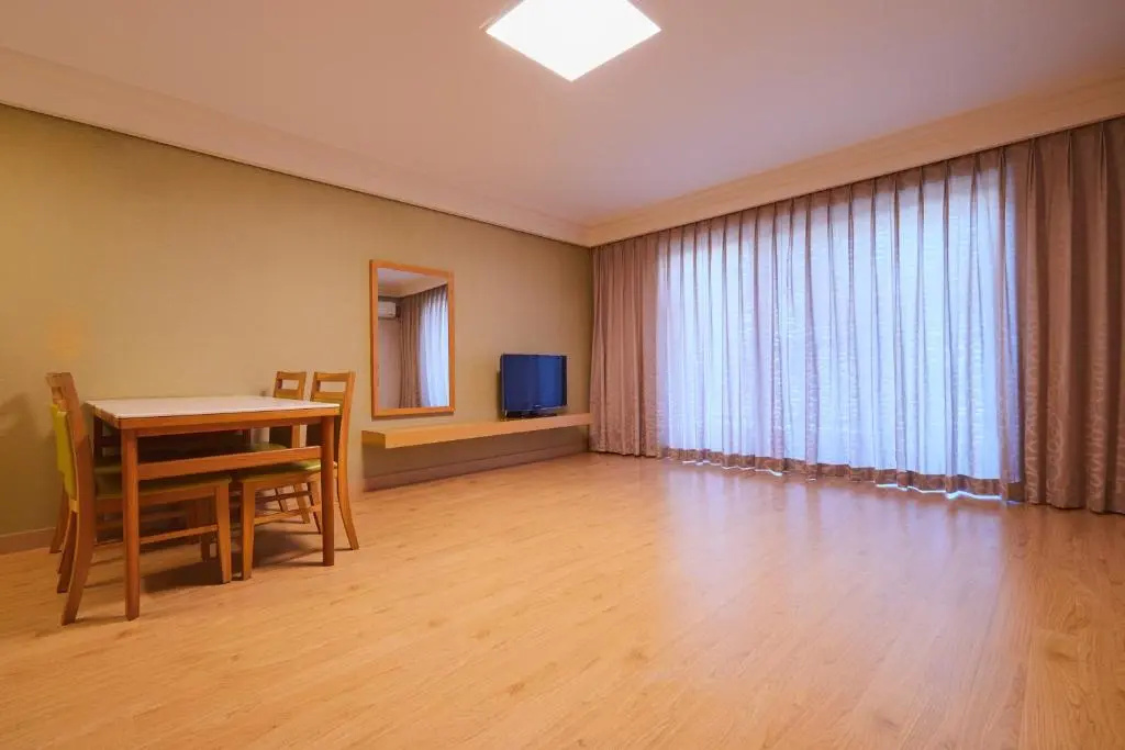 Standard Double Family room (twin beds)