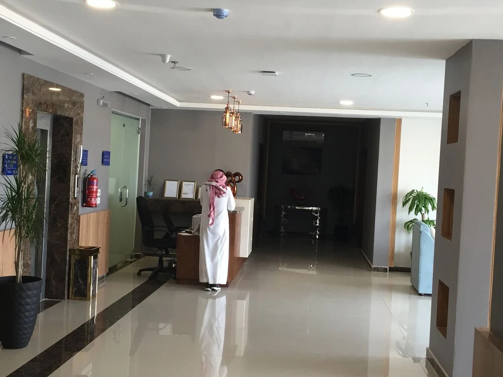 Lobby & Reception