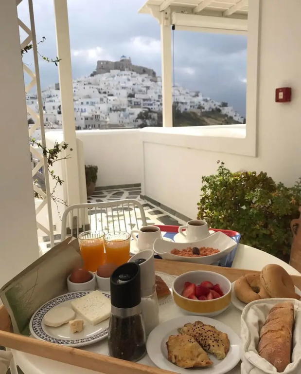 Apartment with sea view