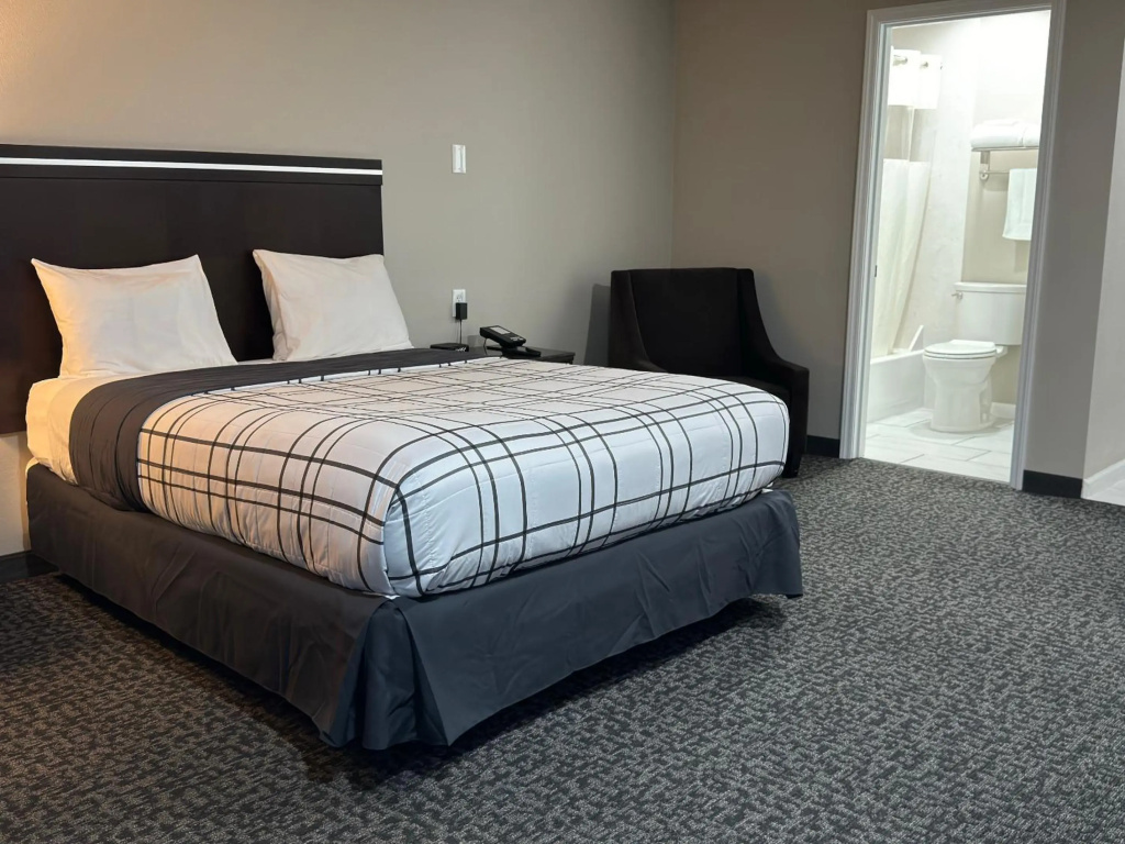 Royal Inn Eugene — 2