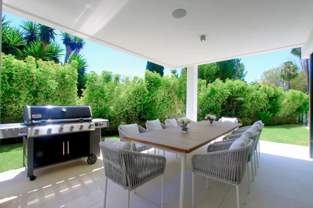 2244 - Modern Villa Puerto Banus