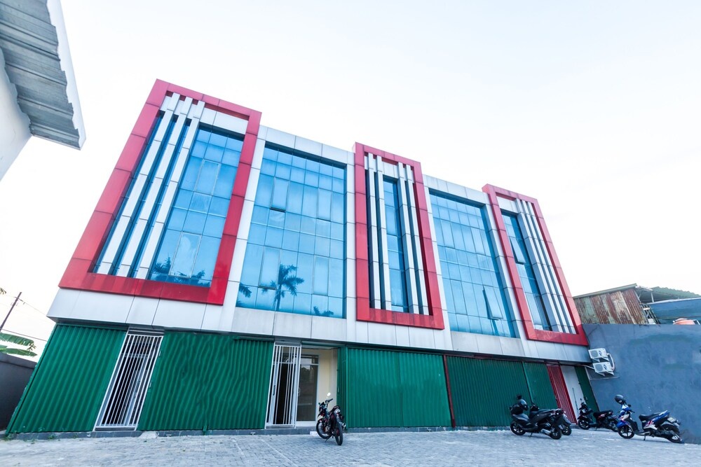 OYO 925 Grand Wijaya Bintaro
