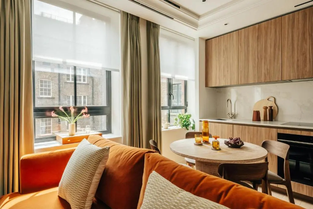 Claridge House by SLO