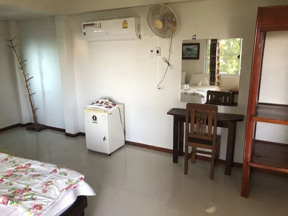 High Bar Rooms and Bungalows - Adults Only