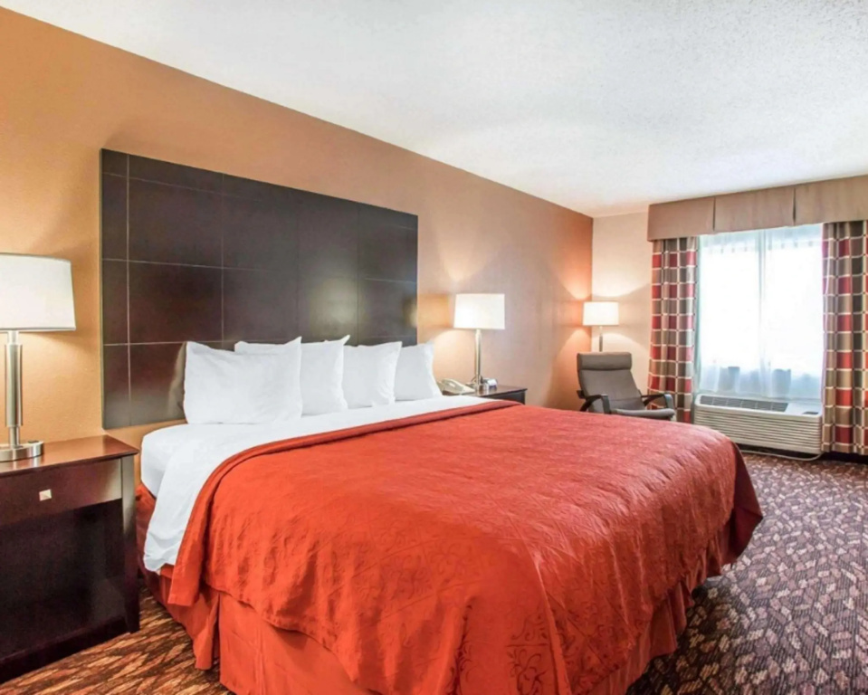 Quality Inn - фото 32