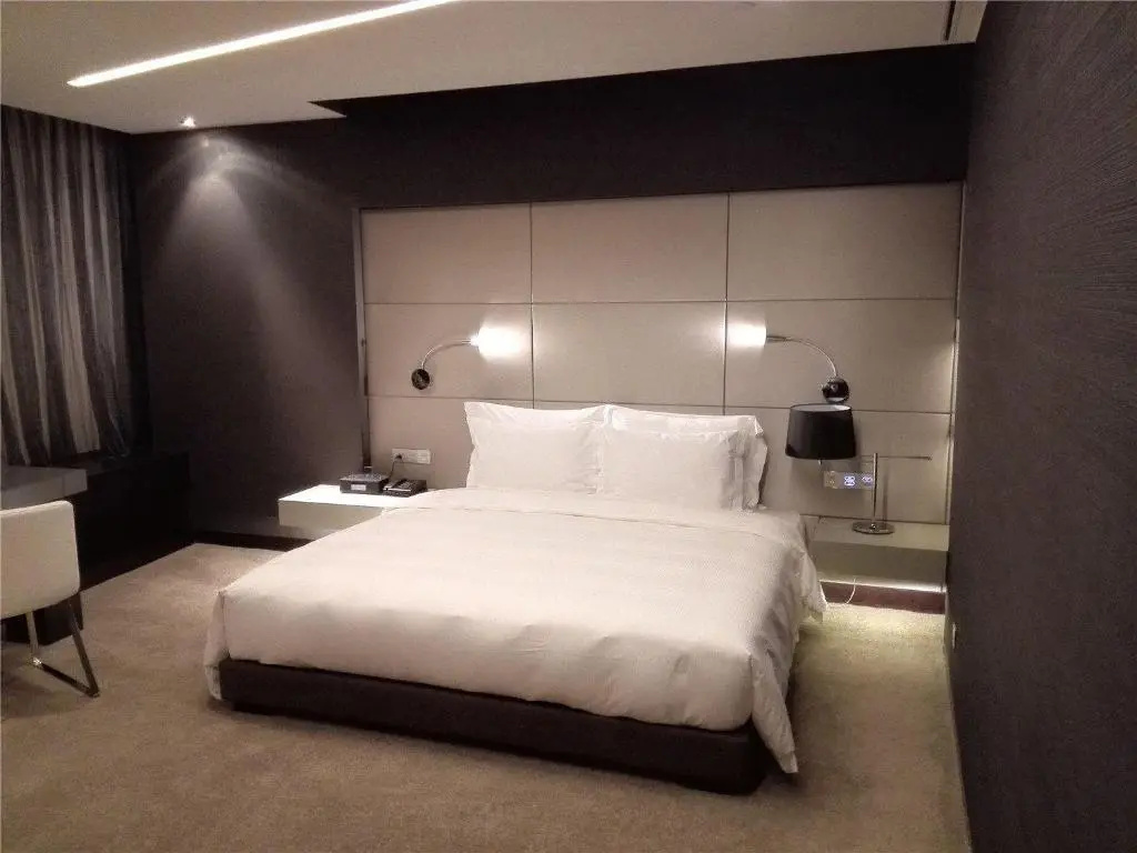 Premier room