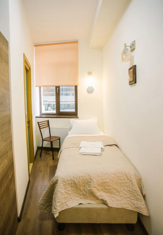 Economy Suite