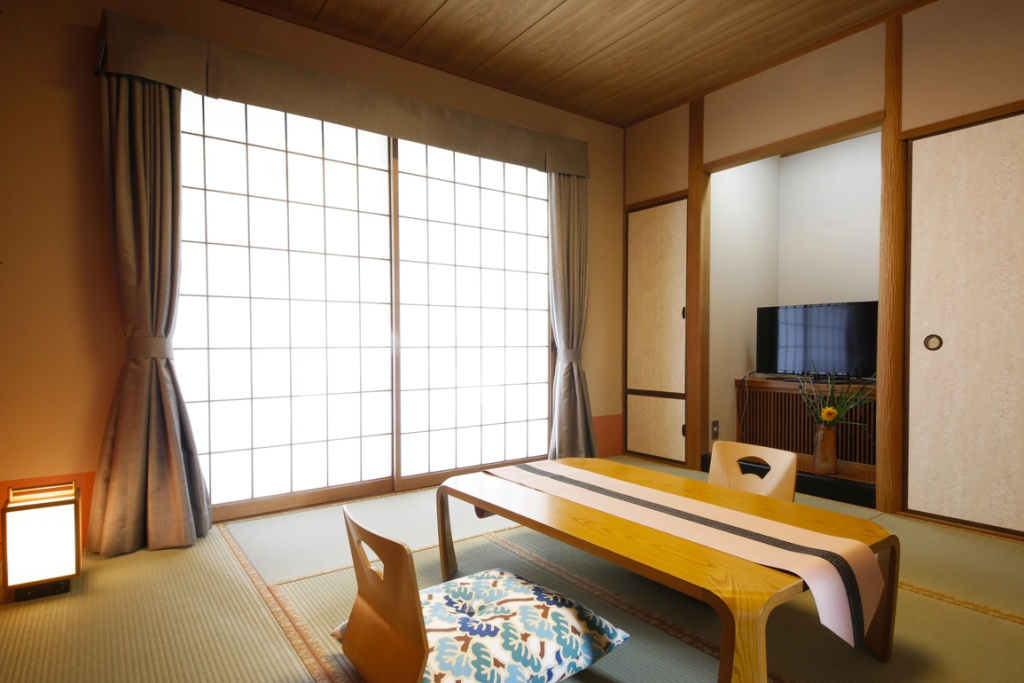 Economy room