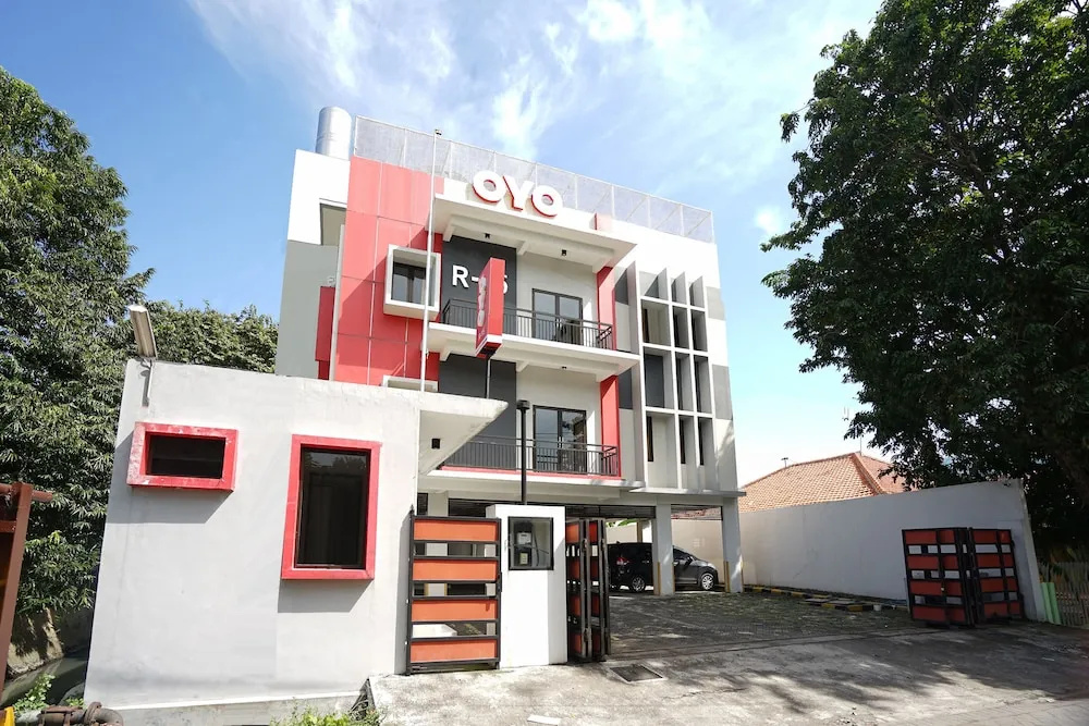 OYO flagship 748 Comfitel Tenggilis