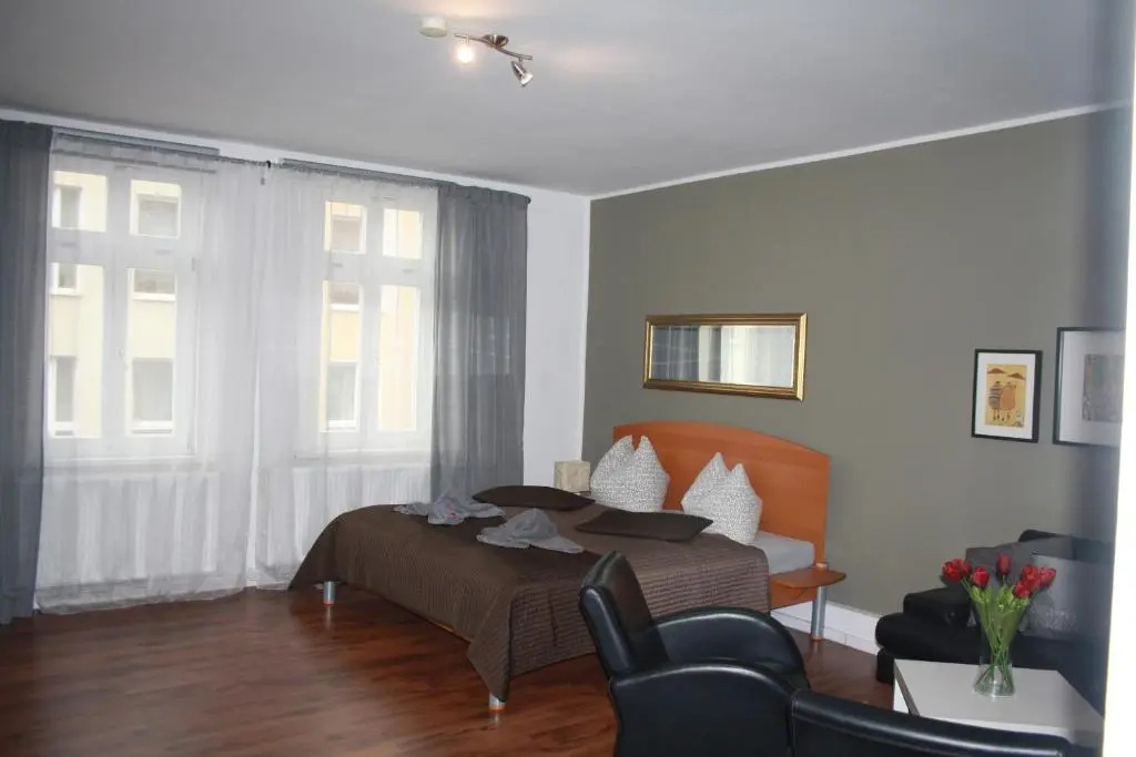 2 Bedrooms Apartment