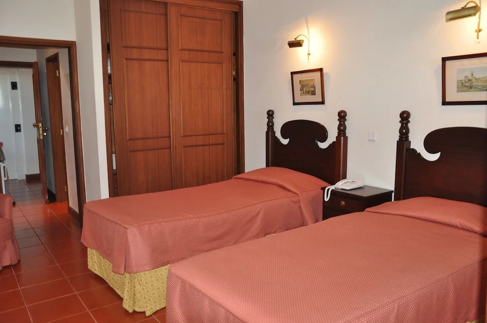 Standard Double room with balcony (full double bed)