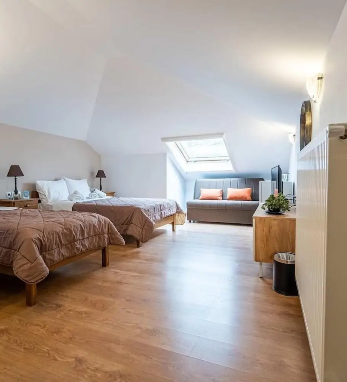 Standard Quadruple room with balcony and with city view