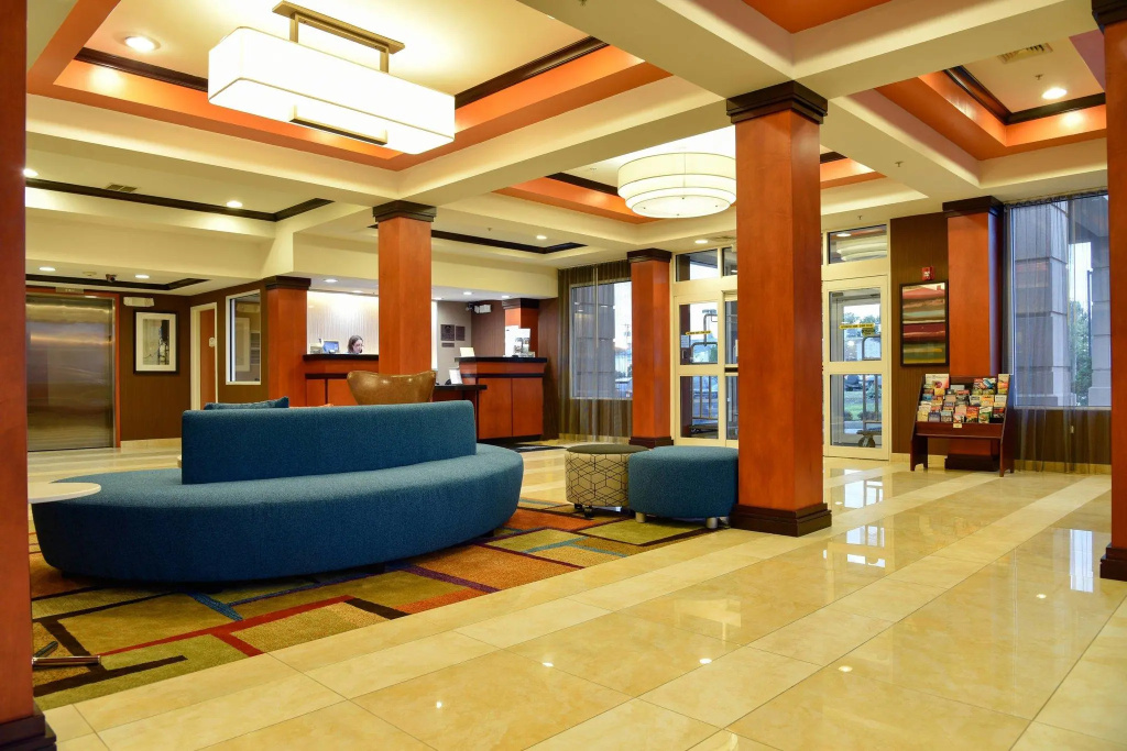 Fairfield Inn & Suites Hartford Airport - 5