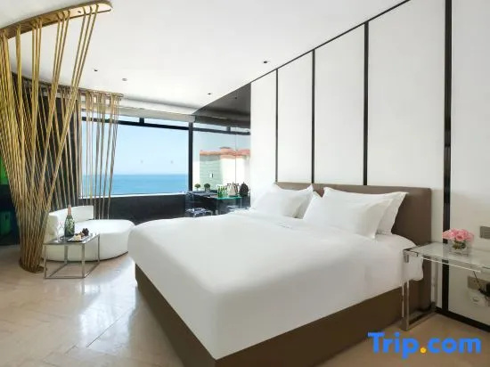Grand room